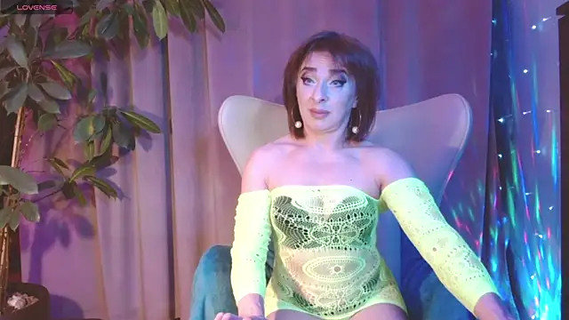 Snapshot of julia_renard chatting on October 12, 2025, 5:39 am julia renard online show from October 12, 2025, 5:39 am