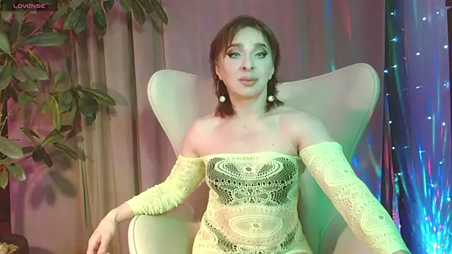 Snapshot of julia_renard chatting on October 26, 2025, 11:05 am julia renard online show from October 26, 2025, 11:05 am