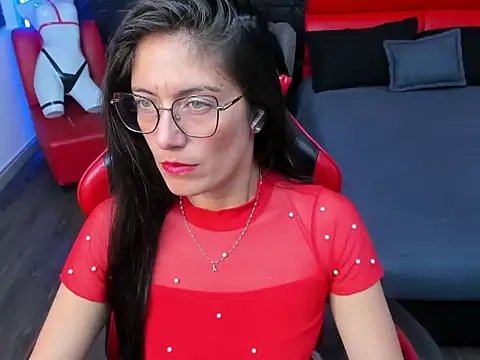 AnnyMilet  online show from July 3, 2026, 1:39 pm