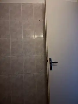 callmelouve online show from March 23, 2025, 8:37 am