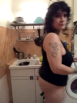 callmelouve online show from November 23, 2025, 6:08 pm