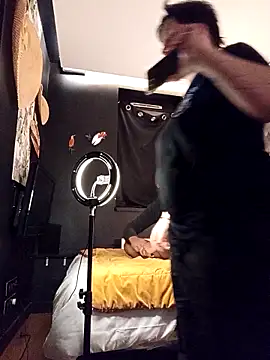 callmelouve online show from November 29, 2025, 3:26 pm