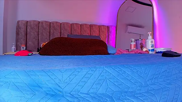  linda milk  online show from February 26, 2026, 3:05 am