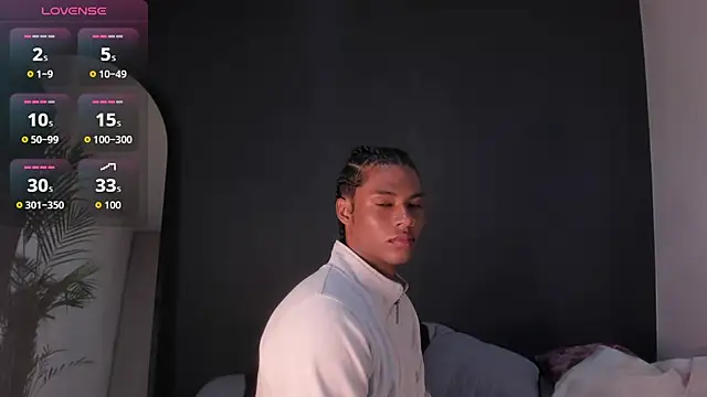 Snapshot of Lucas_eevans chatting on October 10, 2025, 1:21 pm Lucas eevans online show from October 10, 2025, 1:21 pm