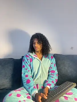 Lucas eevans online show from November 25, 2025, 12:49 pm