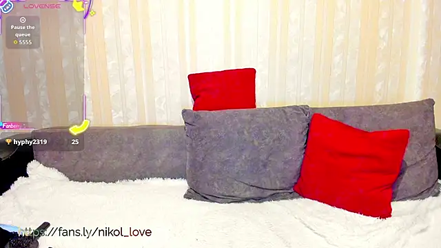 Snapshot of Sweet_pussynikol chatting on October 4, 2025, 5:38 am Sweet pussynikol online show from October 4, 2025, 5:38 am