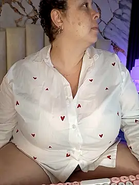 mollieblue69 online show from February 5, 2026, 12:43 pm