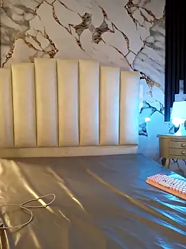 mollieblue69 online show from March 20, 2026, 1:05 pm