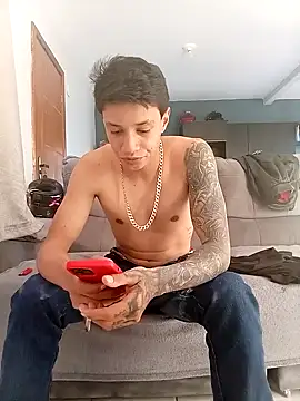 Novin4i20 online show from October 14, 2025, 8:42 pm