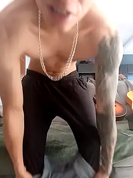 Novin4i20 online show from October 21, 2025, 8:42 pm