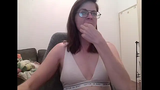 SavannaGirly online show from February 7, 2026, 10:30 am