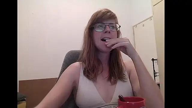 SavannaGirly online show from June 10, 2026, 7:18 am
