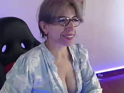 Snapshot of Chayla_Ruiz chatting on December 19, 2024, 12:23 pm Chayla Ruiz online show from December 19, 2024, 12:23 pm