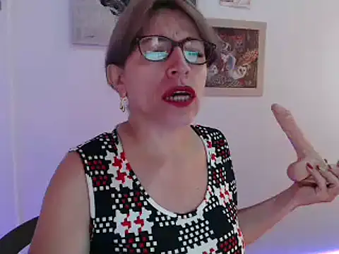 Snapshot of Chayla_Ruiz chatting on December 20, 2024, 1:33 pm Chayla Ruiz online show from December 20, 2024, 1:33 pm
