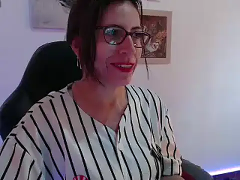 Snapshot of Chayla_Ruiz chatting on December 26, 2024, 1:10 pm Chayla Ruiz online show from December 26, 2024, 1:10 pm