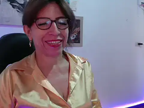 Snapshot of Chayla_Ruiz chatting on December 31, 2024, 12:57 pm Chayla Ruiz online show from December 31, 2024, 12:57 pm