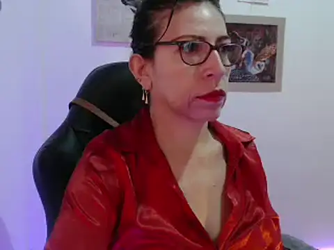 Snapshot of Chayla_Ruiz chatting on January 7, 2025, 12:41 pm Chayla Ruiz online show from January 7, 2025, 12:41 pm