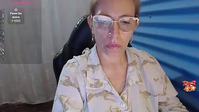 Snapshot of Chayla_Ruiz chatting on April 14, 2026, 11:44 pm Chayla Ruiz online show from April 14, 2026, 11:44 pm