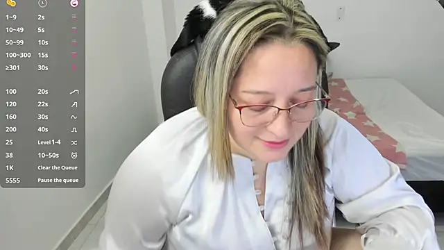 alejandra milf  online show from November 21, 2025, 1:32 pm