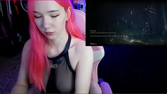 Snapshot of Maya_Viola chatting on October 23, 2025, 5:40 am Maya Viola online show from October 23, 2025, 5:40 am