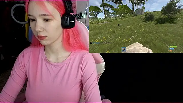 Snapshot of Maya_Viola chatting on October 28, 2025, 5:55 am Maya Viola online show from October 28, 2025, 5:55 am