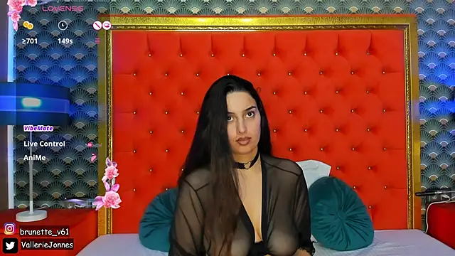 Snapshot of VallerieJones chatting on March 10, 2025, 2:28 am VallerieJones online show from March 10, 2025, 2:28 am