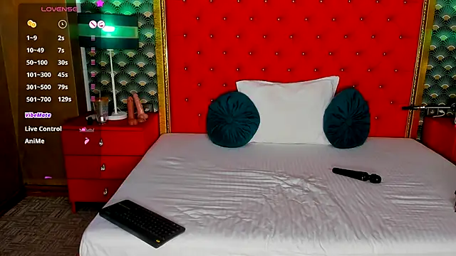 Snapshot of VallerieJones chatting on October 6, 2025, 8:56 am VallerieJones online show from October 6, 2025, 8:56 am