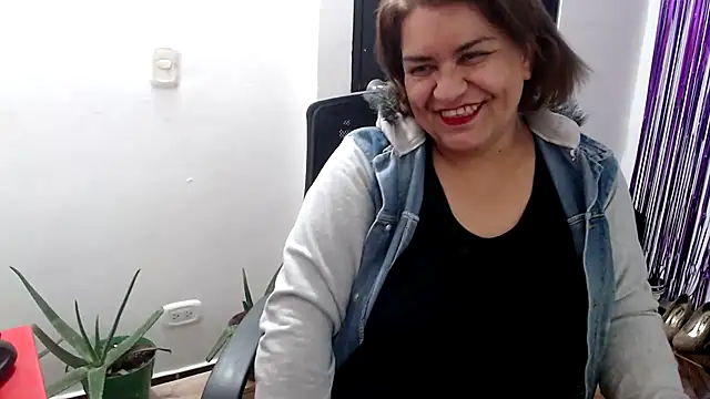 NAILAH SANZ online show from January 4, 2025, 2:03 am