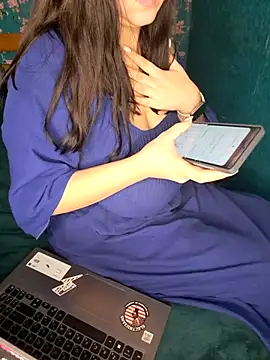 Snapshot of NansyyyaLiannkkaasssssa78 chatting on February 4, 2026, 2:23 pm NansyyyaLiannkkaasssssa78 online show from February 4, 2026, 2:23 pm