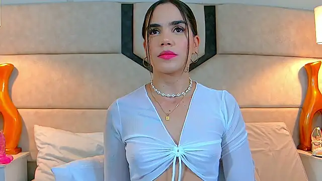 Snapshot of April_Cutee chatting on February 5, 2025, 11:44 am April Cutee online show from February 5, 2025, 11:44 am