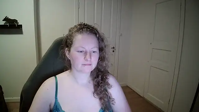 Snapshot of Girlnina-1995 chatting on December 3, 2024, 5:01 pm Girlnina-1995 online show from December 3, 2024, 5:01 pm