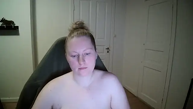 Snapshot of Girlnina-1995 chatting on December 4, 2024, 6:50 pm Girlnina-1995 online show from December 4, 2024, 6:50 pm