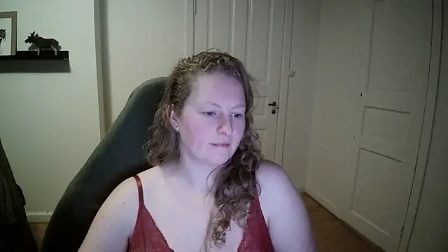 Snapshot of Girlnina-1995 chatting on December 9, 2024, 5:19 pm Girlnina-1995 online show from December 9, 2024, 5:19 pm