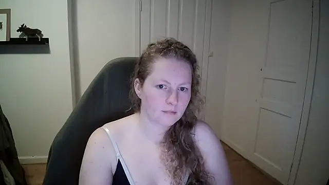 Snapshot of Girlnina-1995 chatting on December 13, 2024, 11:02 am Girlnina-1995 online show from December 13, 2024, 11:02 am