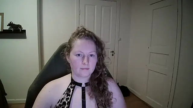 Snapshot of Girlnina-1995 chatting on December 18, 2024, 5:31 pm Girlnina-1995 online show from December 18, 2024, 5:31 pm