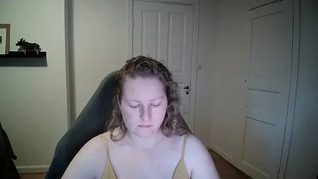 Snapshot of Girlnina-1995 chatting on January 2, 2025, 1:51 pm Girlnina-1995 online show from January 2, 2025, 1:51 pm