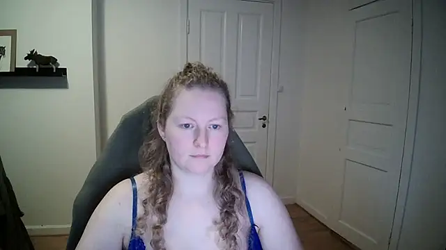 Snapshot of Girlnina-1995 chatting on January 6, 2025, 10:57 am Girlnina-1995 online show from January 6, 2025, 10:57 am