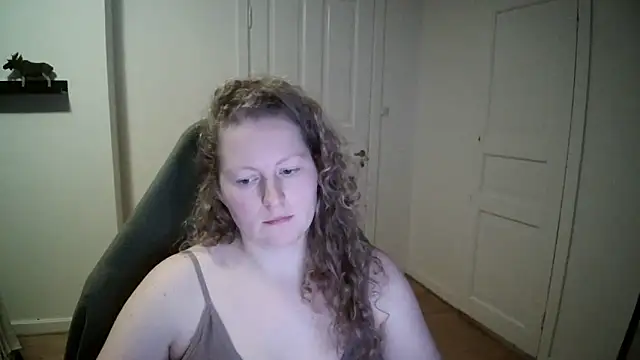 Snapshot of Girlnina-1995 chatting on January 8, 2025, 3:39 pm Girlnina-1995 online show from January 8, 2025, 3:39 pm