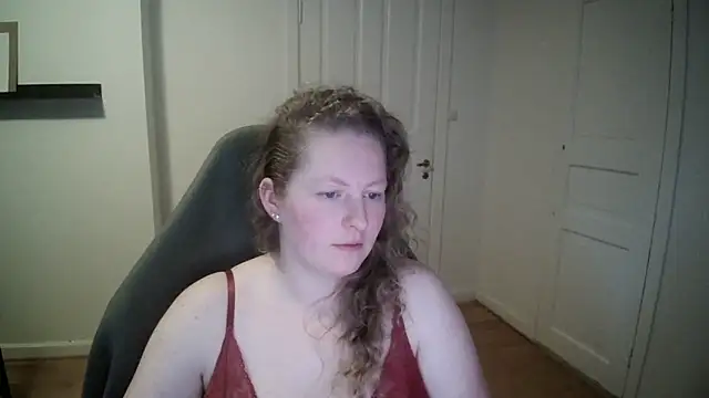 Snapshot of Girlnina-1995 chatting on January 13, 2025, 1:17 pm Girlnina-1995 online show from January 13, 2025, 1:17 pm