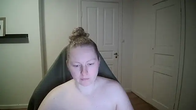 Snapshot of Girlnina-1995 chatting on January 15, 2025, 3:39 pm Girlnina-1995 online show from January 15, 2025, 3:39 pm