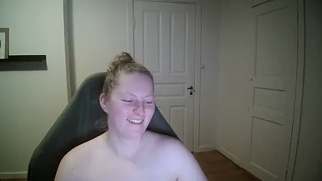 Snapshot of Girlnina-1995 chatting on January 15, 2025, 6:40 pm Girlnina-1995 online show from January 15, 2025, 6:40 pm