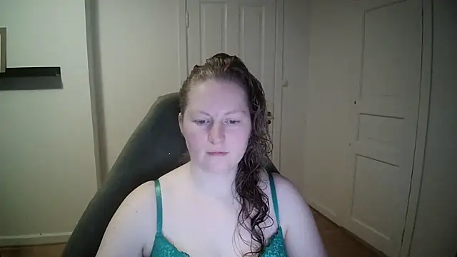 Snapshot of Girlnina-1995 chatting on January 21, 2025, 8:52 am Girlnina-1995 online show from January 21, 2025, 8:52 am