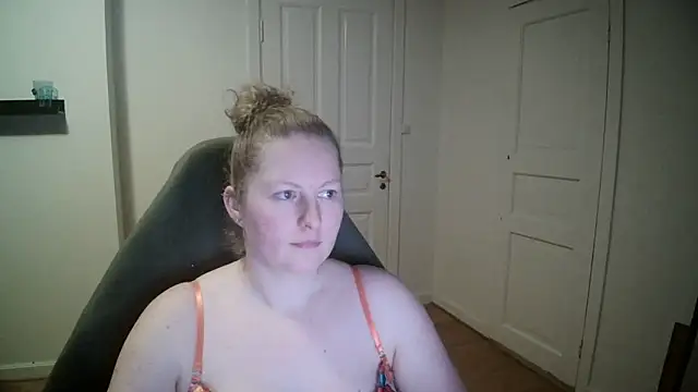 Snapshot of Girlnina-1995 chatting on January 22, 2025, 7:34 pm Girlnina-1995 online show from January 22, 2025, 7:34 pm