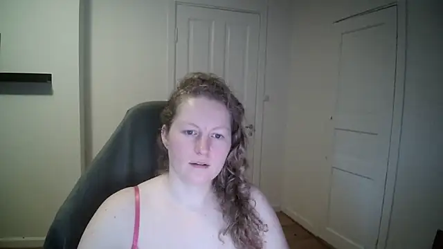 Snapshot of Girlnina-1995 chatting on January 27, 2025, 10:49 am Girlnina-1995 online show from January 27, 2025, 10:49 am