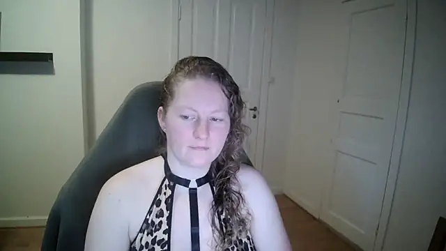 Snapshot of Girlnina-1995 chatting on January 28, 2025, 10:12 am Girlnina-1995 online show from January 28, 2025, 10:12 am