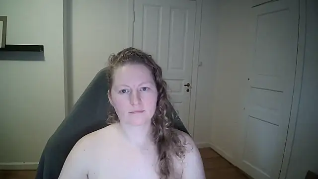 Snapshot of Girlnina-1995 chatting on February 3, 2025, 12:25 pm Girlnina-1995 online show from February 3, 2025, 12:25 pm