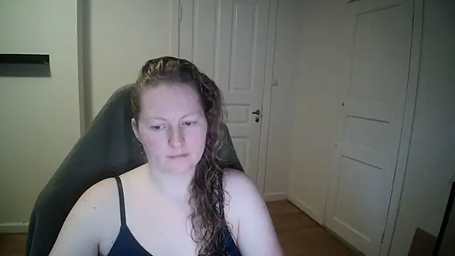 Snapshot of Girlnina-1995 chatting on February 4, 2025, 11:49 am Girlnina-1995 online show from February 4, 2025, 11:49 am