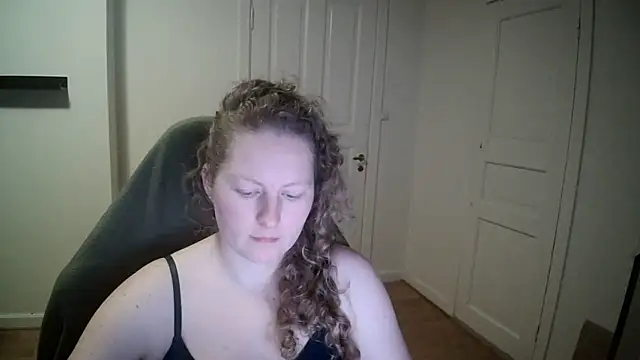 Snapshot of Girlnina-1995 chatting on February 4, 2025, 3:47 pm Girlnina-1995 online show from February 4, 2025, 3:47 pm