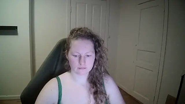 Snapshot of Girlnina-1995 chatting on February 10, 2025, 5:19 pm Girlnina-1995 online show from February 10, 2025, 5:19 pm