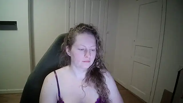 Snapshot of Girlnina-1995 chatting on February 20, 2025, 7:52 pm Girlnina-1995 online show from February 20, 2025, 7:52 pm